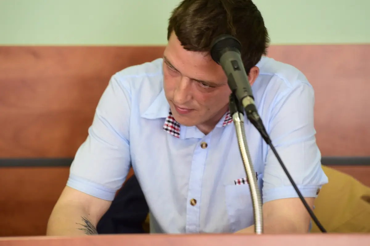 Po rychl diskusi s panem Christem, kde jsme si ujasnili vci, jsme ji Jon Grufk nen pro Sudomice rozhodn dnm zajcem v pytli. Jon Grufk, hokejbalov opavsk jednika, je v extralize